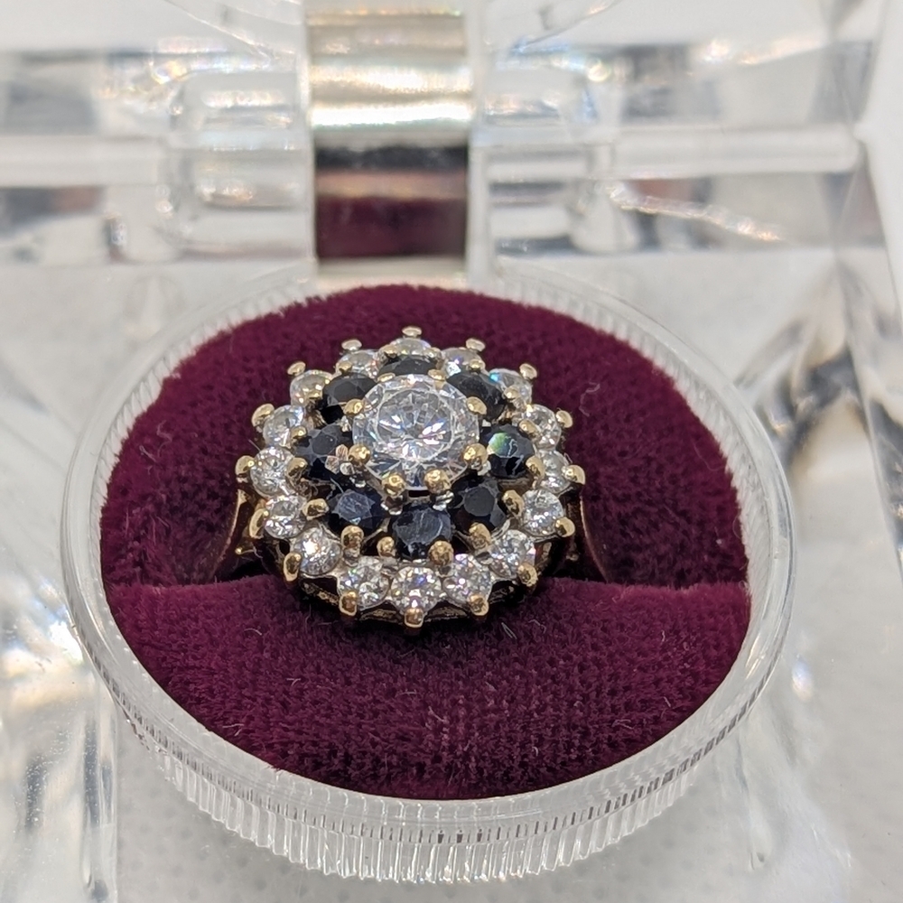 ✨ Vintage 9k Gold Double Halo Cluster Ring ✨ - Picture 2 of 6